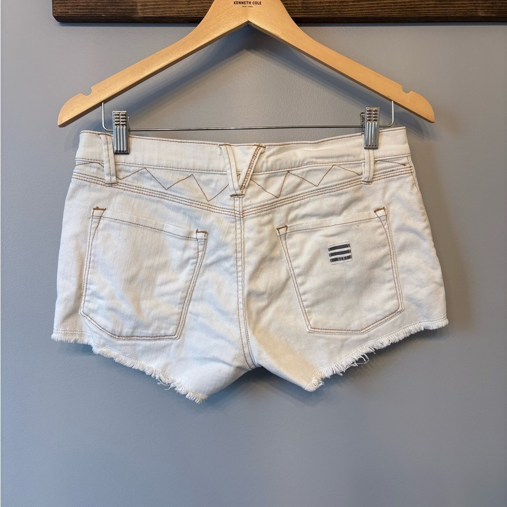 Roxy Low Rise Frayed Hem White Jean Shorts size 27 - Picture 4 of 12